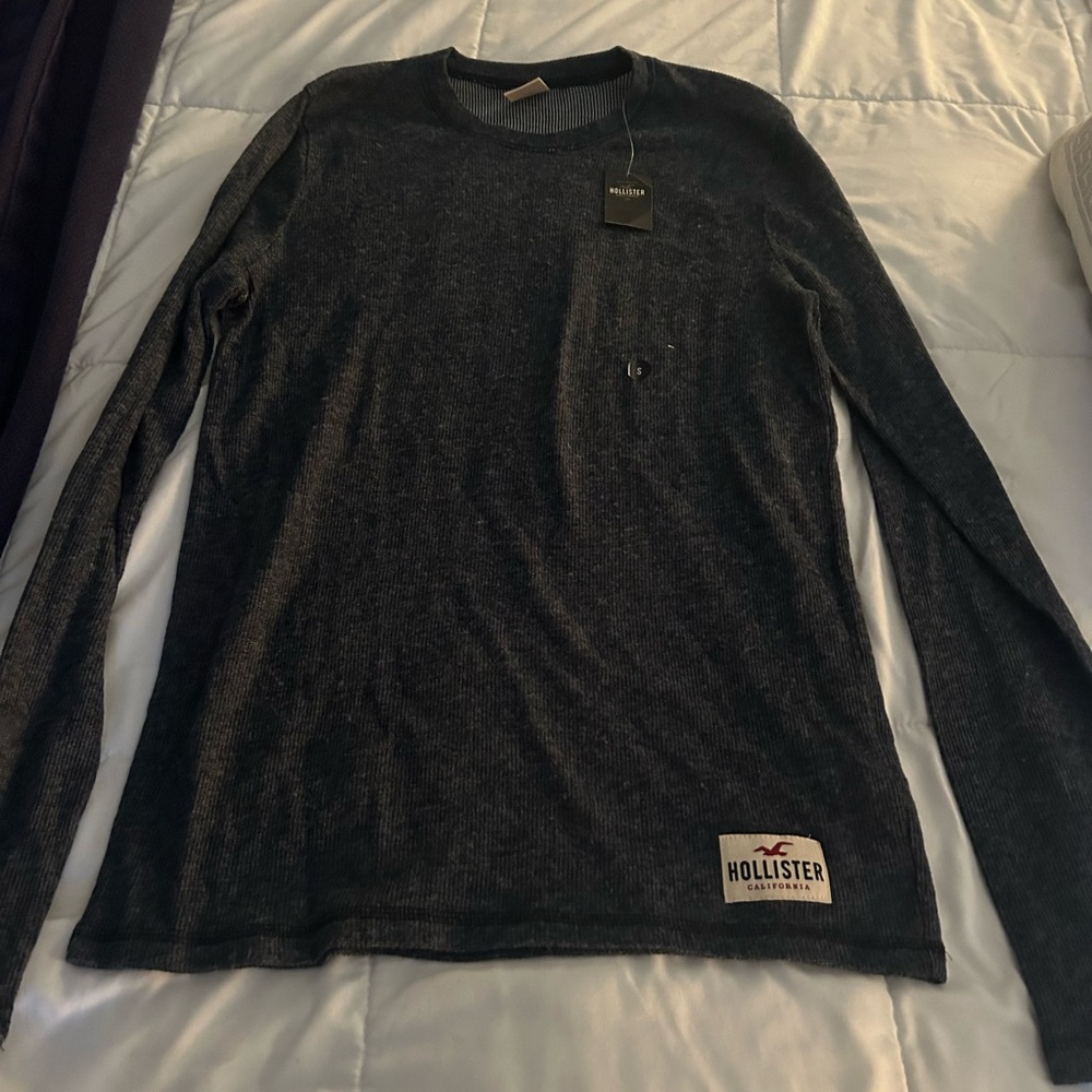 Hollister Navy Blue Long sleeved t-shirt size small